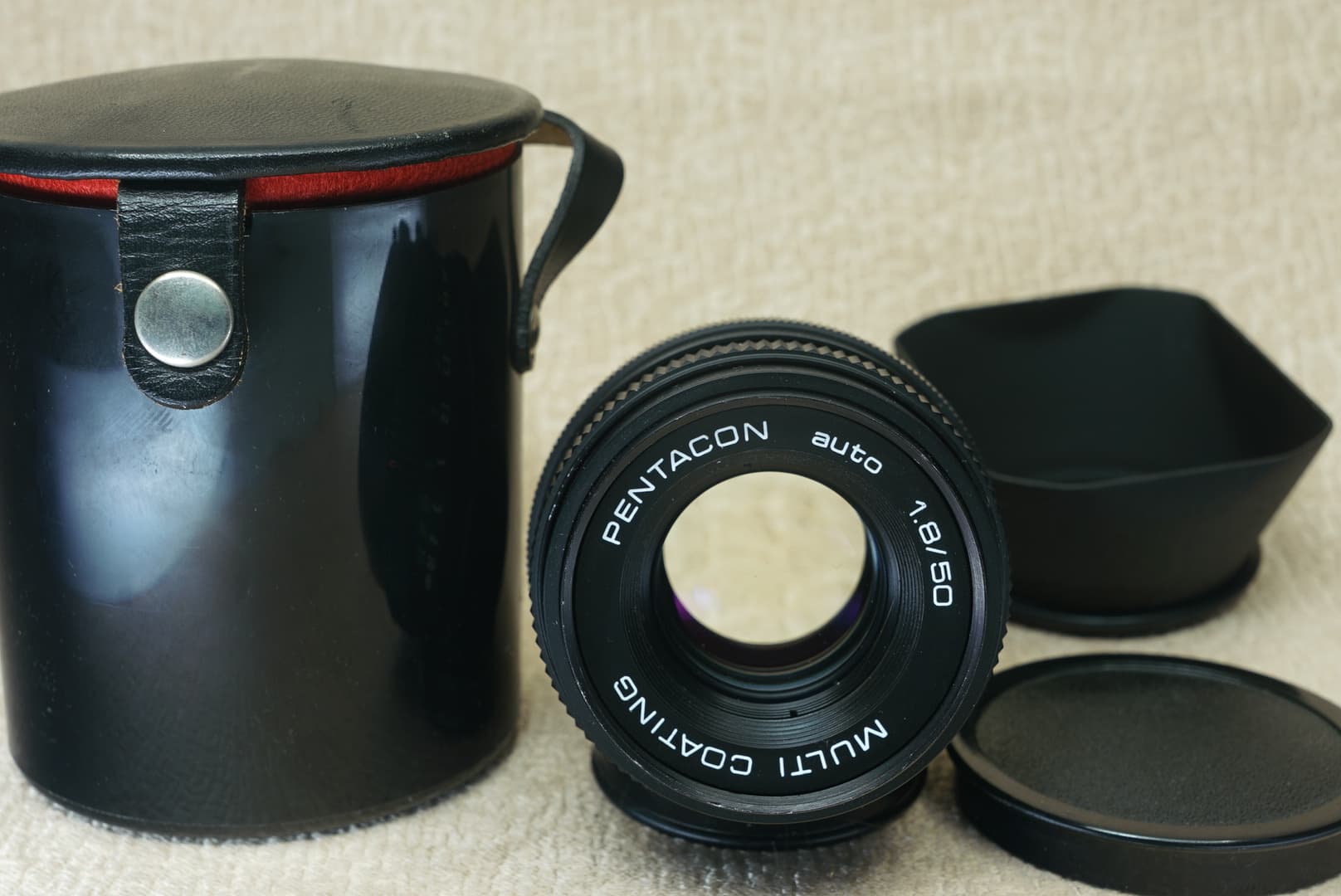 Pentacon 50mm f1.8 เลนส์มือหมุนวินเทจ เมาท์ M42 — โบเก้ฟุ้ง
